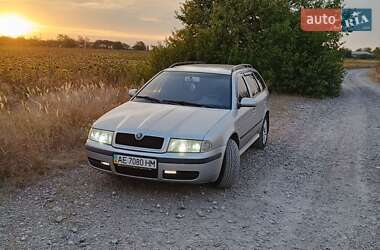 Універсал Skoda Octavia 2001 в Дніпрі