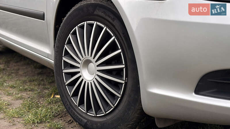 Лифтбек Skoda Octavia 2011 в Калиновке фото 9 Лифтбек Skoda Octavia 2011 в Калиновке