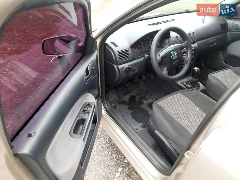 Лифтбек Skoda Octavia 2005 в Тарановке фото 7 Лифтбек Skoda Octavia 2005 в Тарановке