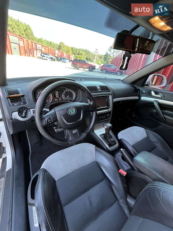 Универсал Skoda Octavia 2010 в Львове