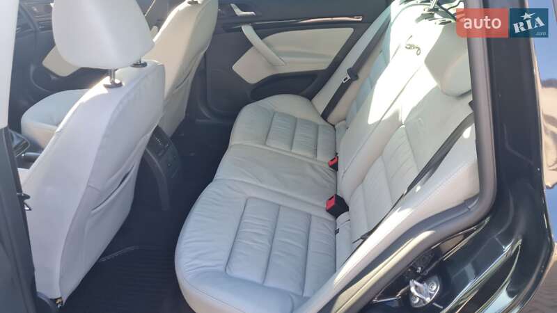 Универсал Skoda Octavia 2009 в Луцке