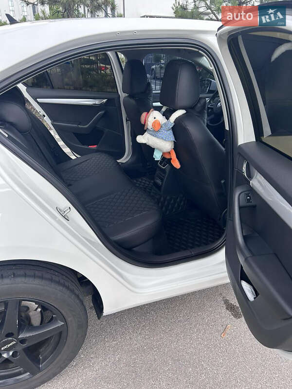 Лифтбек Skoda Octavia 2013 в Киеве фото 7 Лифтбек Skoda Octavia 2013 в Киеве