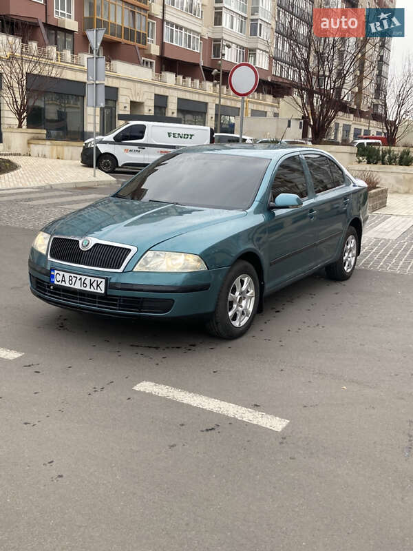 Лифтбек Skoda Octavia 2006 в Умани