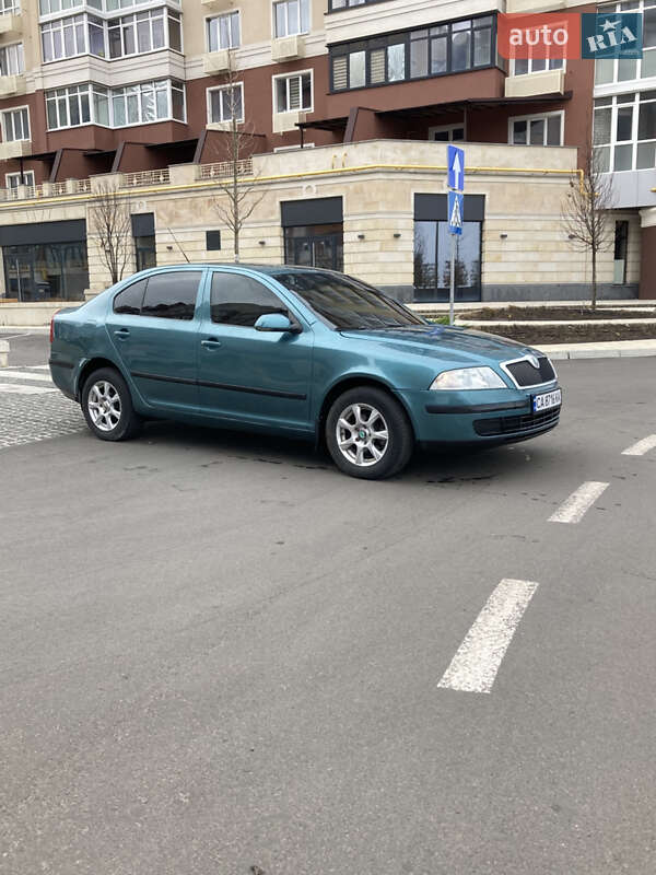 Лифтбек Skoda Octavia 2006 в Умани
