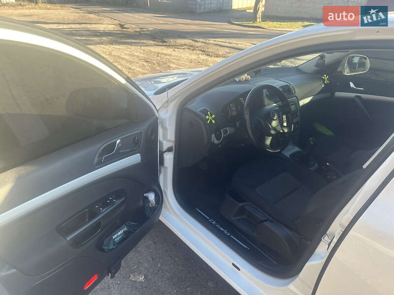 Лифтбек Skoda Octavia 2009 в Киеве