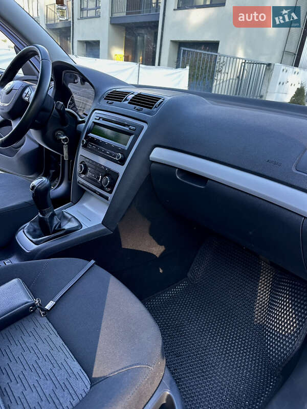 Универсал Skoda Octavia 2011 в Львове фото 34 Универсал Skoda Octavia 2011 в Львове