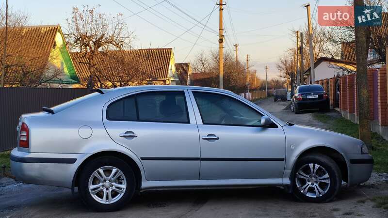 Лифтбек Skoda Octavia 2006 в Изяславе