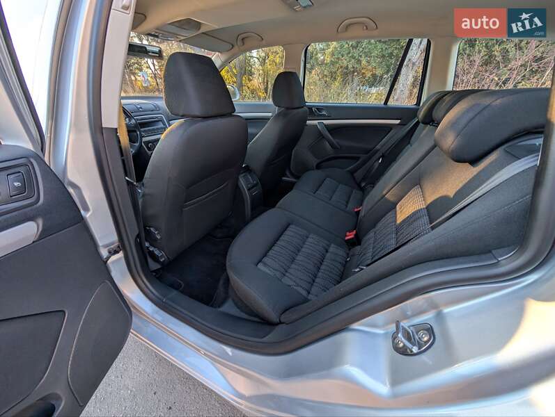 Универсал Skoda Octavia 2010 в Луцке