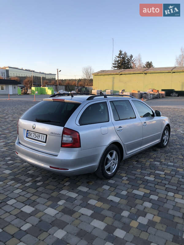 Универсал Skoda Octavia 2012 в Бродах