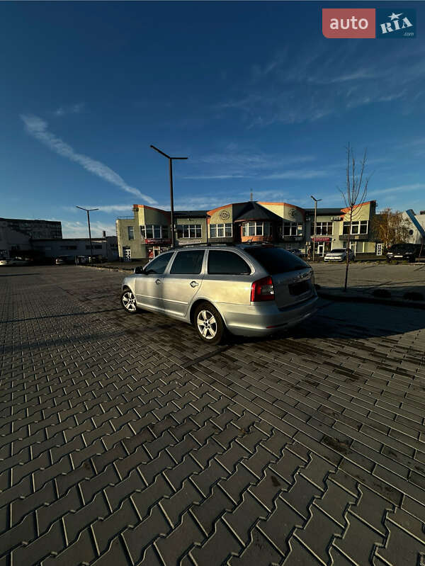 Универсал Skoda Octavia 2011 в Ужгороде фото 4 Универсал Skoda Octavia 2011 в Ужгороде