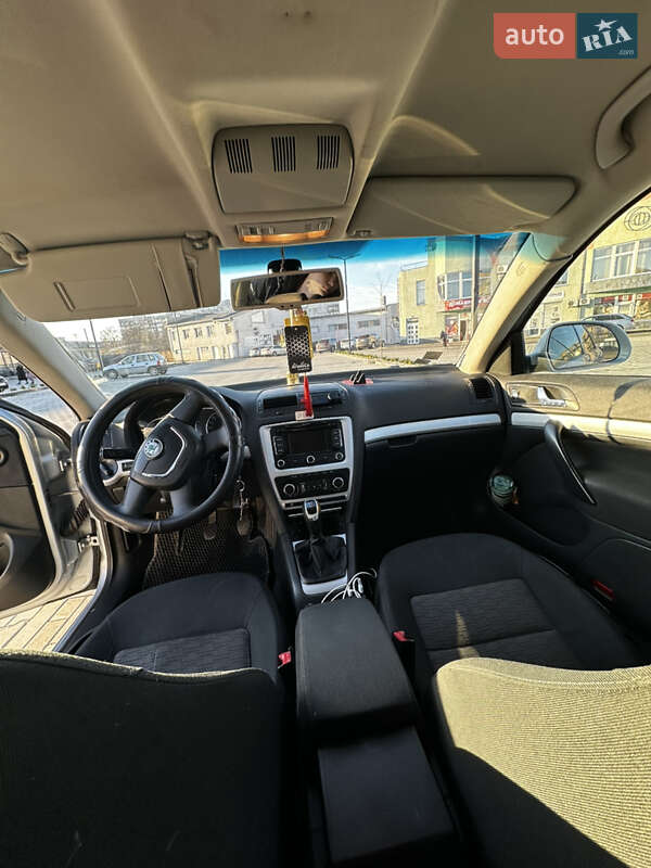 Универсал Skoda Octavia 2011 в Ужгороде фото 6 Универсал Skoda Octavia 2011 в Ужгороде