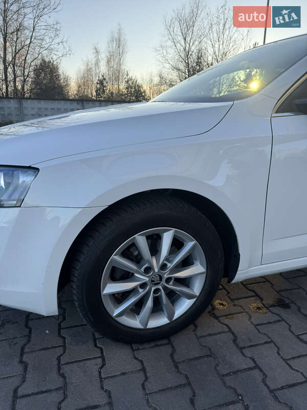 Универсал Skoda Octavia 2016 в Львове