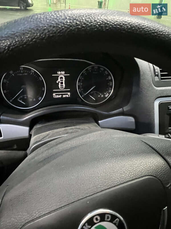 Универсал Skoda Octavia 2011 в Черновцах