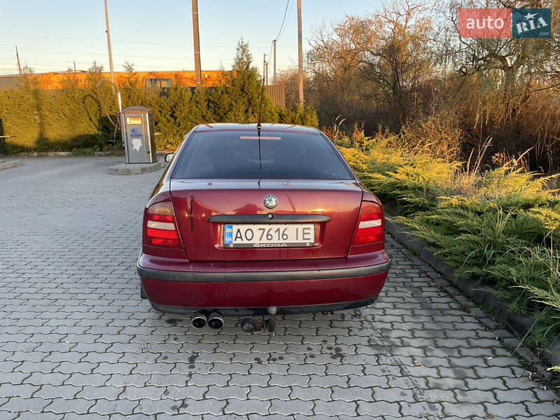 Лифтбек Skoda Octavia 1998 в Ужгороде