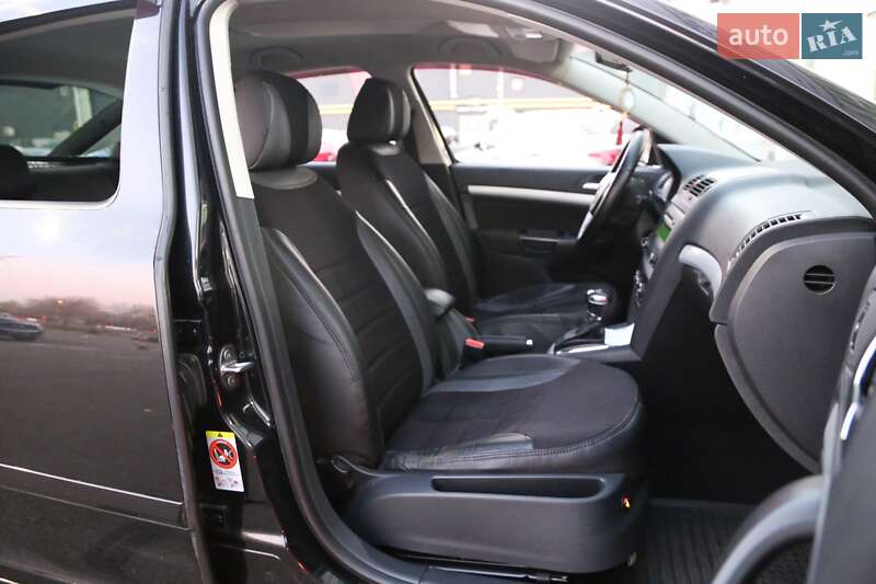 Лифтбек Skoda Octavia 2010 в Киеве фото 12 Лифтбек Skoda Octavia 2010 в Киеве