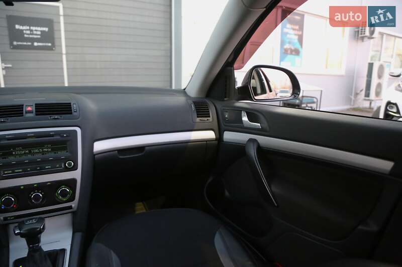 Лифтбек Skoda Octavia 2010 в Киеве фото 15 Лифтбек Skoda Octavia 2010 в Киеве