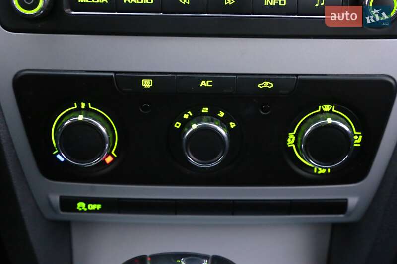 Лифтбек Skoda Octavia 2010 в Киеве фото 19 Лифтбек Skoda Octavia 2010 в Киеве