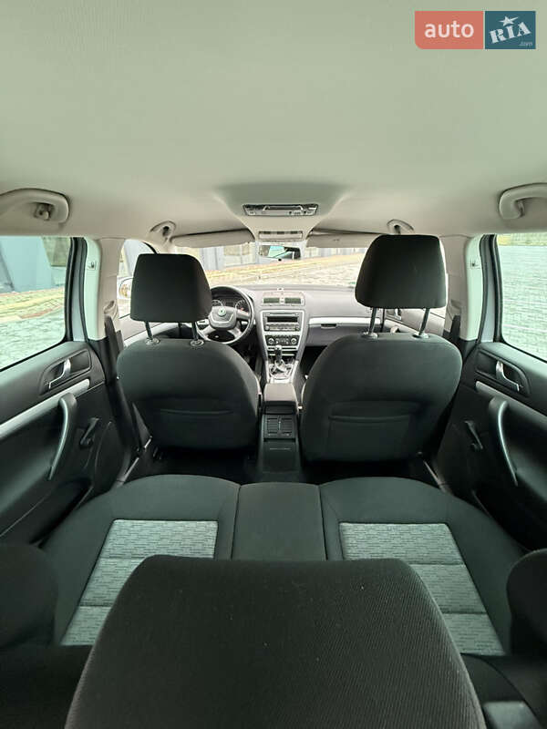 Универсал Skoda Octavia 2010 в Луцке