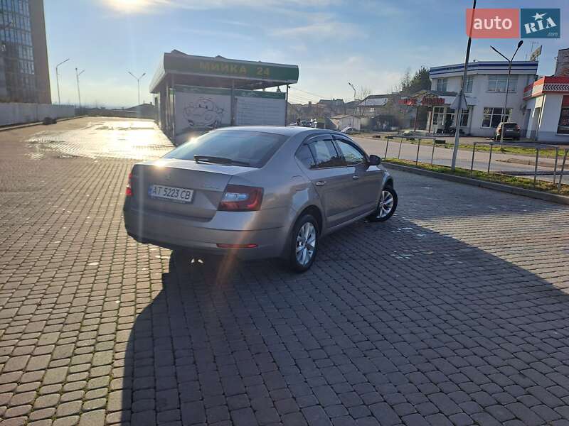 Лифтбек Skoda Octavia 2017 в Ивано-Франковске