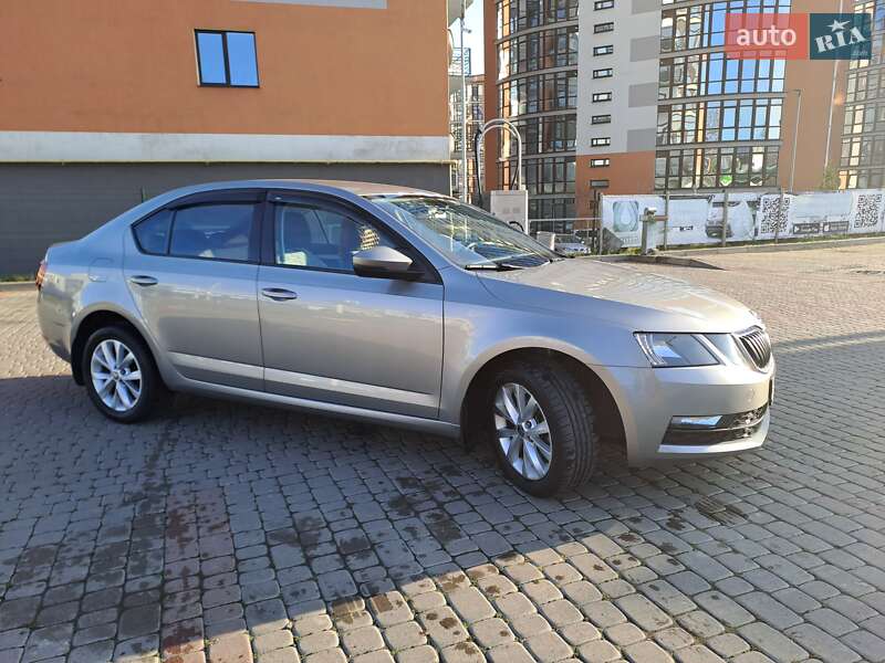 Лифтбек Skoda Octavia 2017 в Ивано-Франковске
