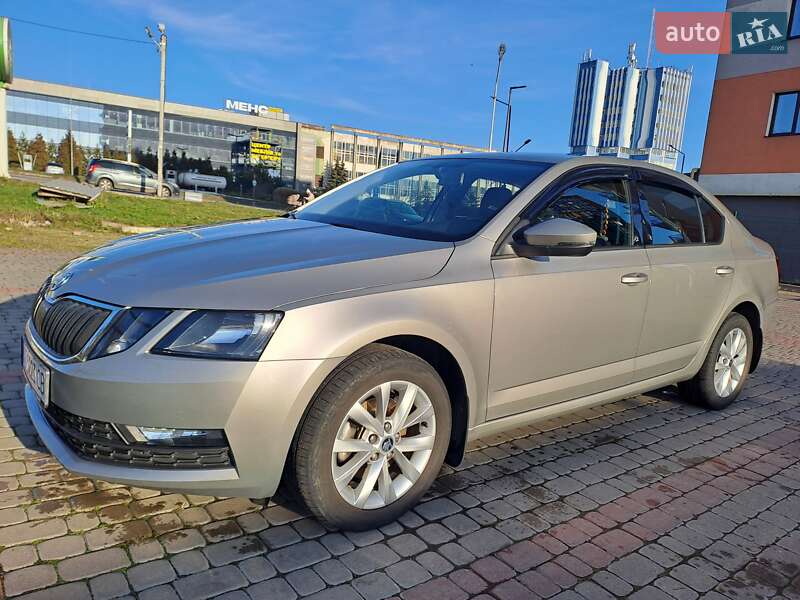 Лифтбек Skoda Octavia 2017 в Ивано-Франковске