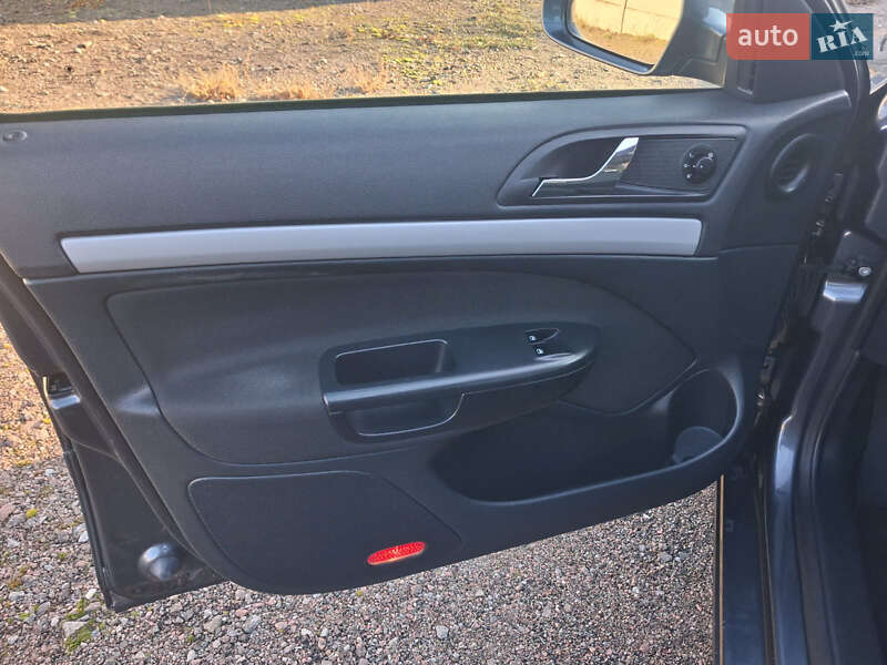 Универсал Skoda Octavia 2012 в Чернигове