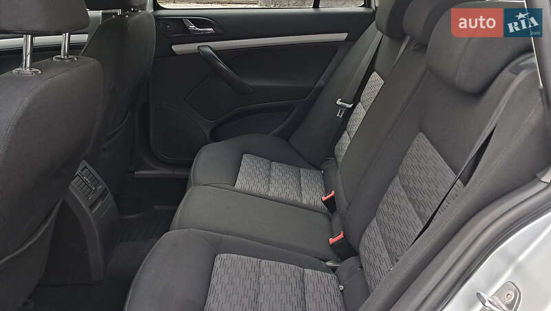 Универсал Skoda Octavia 2010 в Желтых Водах