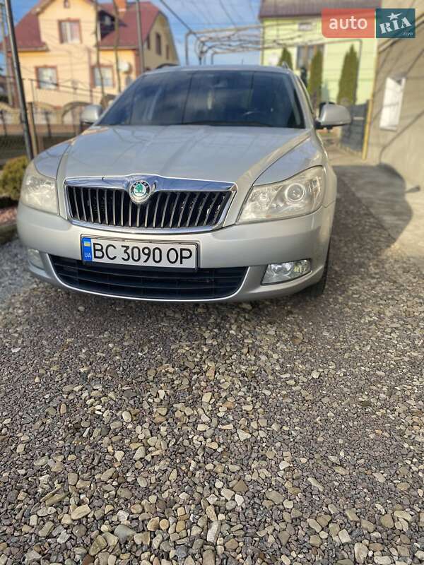 Универсал Skoda Octavia 2010 в Самборе