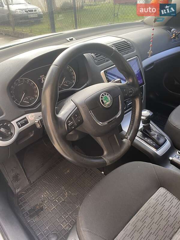 Универсал Skoda Octavia 2010 в Самборе