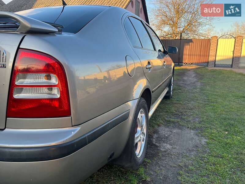 Лифтбек Skoda Octavia 2007 в Березане