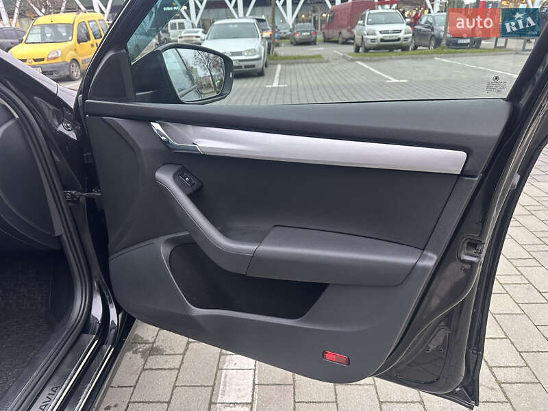 Лифтбек Skoda Octavia 2016 в Хмельницком