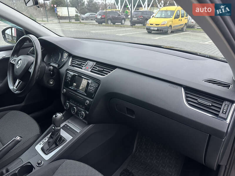 Лифтбек Skoda Octavia 2016 в Хмельницком