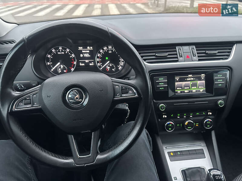 Лифтбек Skoda Octavia 2016 в Хмельницком