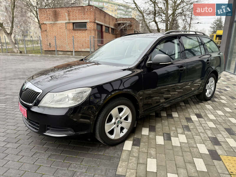 Универсал Skoda Octavia 2010 в Полтаве