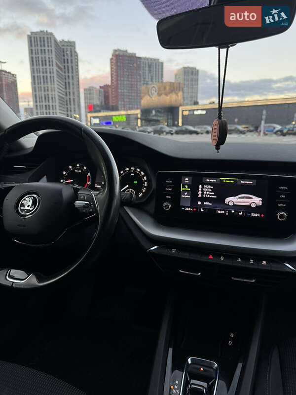 Лифтбек Skoda Octavia 2020 в Киеве