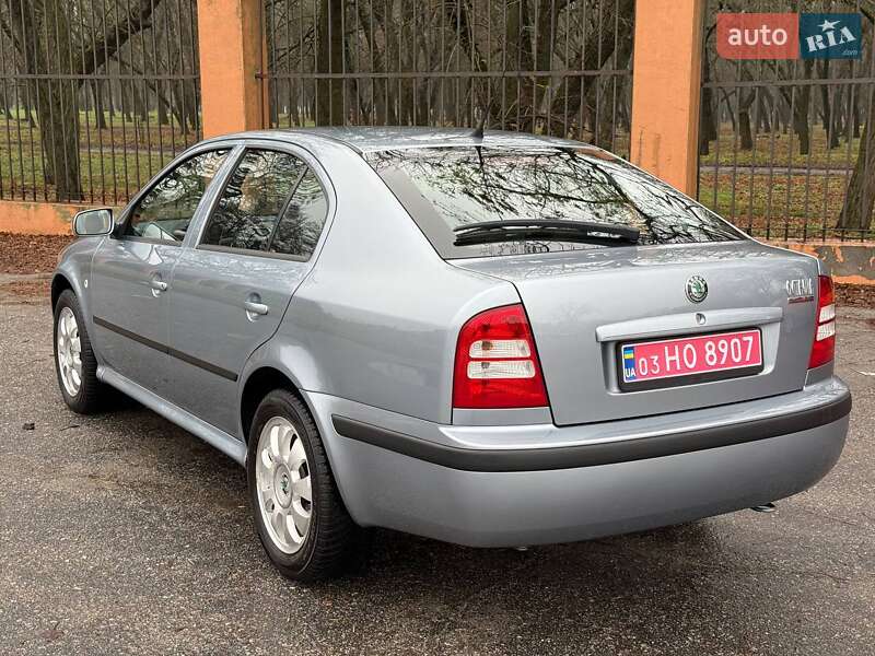 Лифтбек Skoda Octavia 2004 в Кропивницком