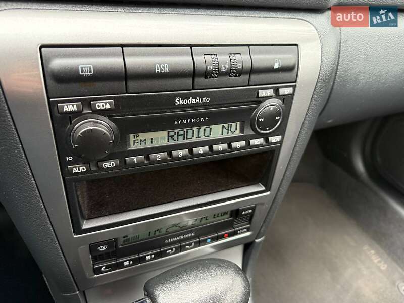 Лифтбек Skoda Octavia 2004 в Кропивницком