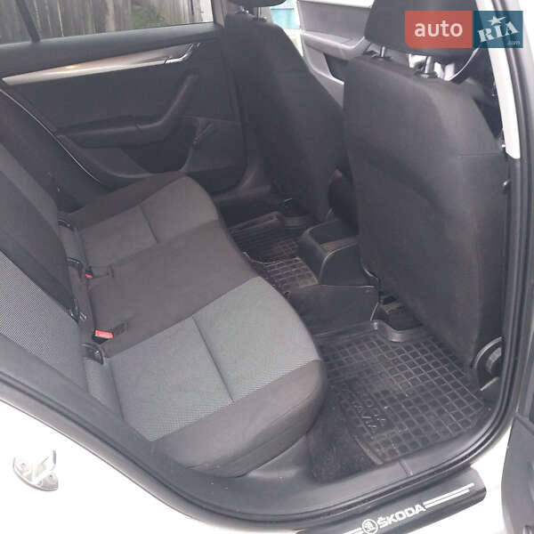 Универсал Skoda Octavia 2014 в Киеве фото 12 Универсал Skoda Octavia 2014 в Киеве