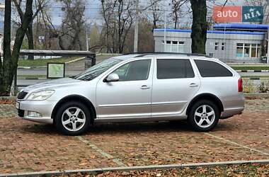 Універсал Skoda Octavia 2009 в Харкові