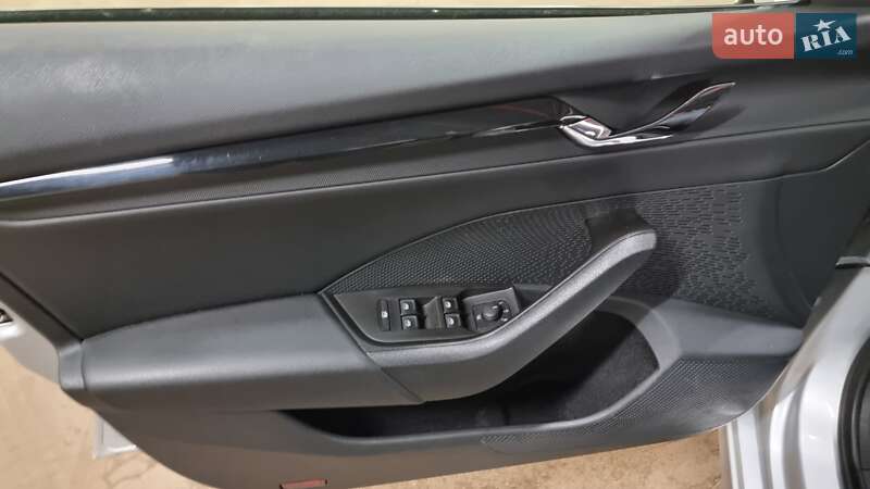 Лифтбек Skoda Octavia 2020 в Киеве