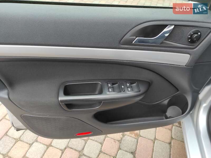 Универсал Skoda Octavia 2010 в Сарнах