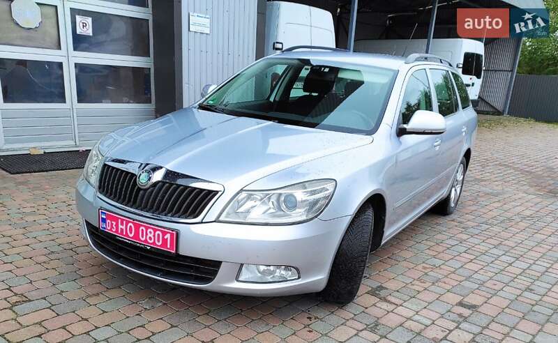 Универсал Skoda Octavia 2010 в Сарнах
