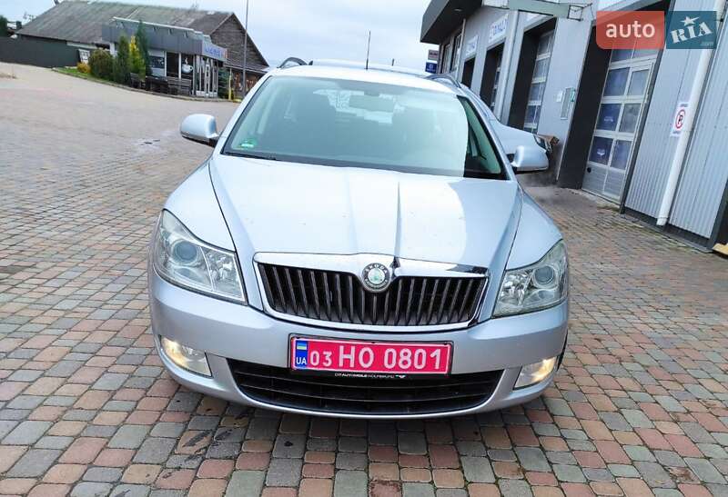 Универсал Skoda Octavia 2010 в Сарнах