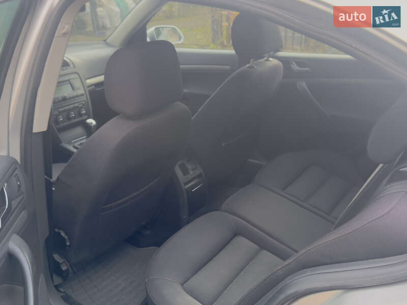 Ліфтбек Skoda Octavia 2005 в Житомирі