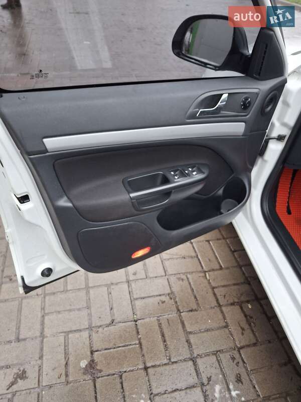 Лифтбек Skoda Octavia 2010 в Конотопе фото 16 Лифтбек Skoda Octavia 2010 в Конотопе