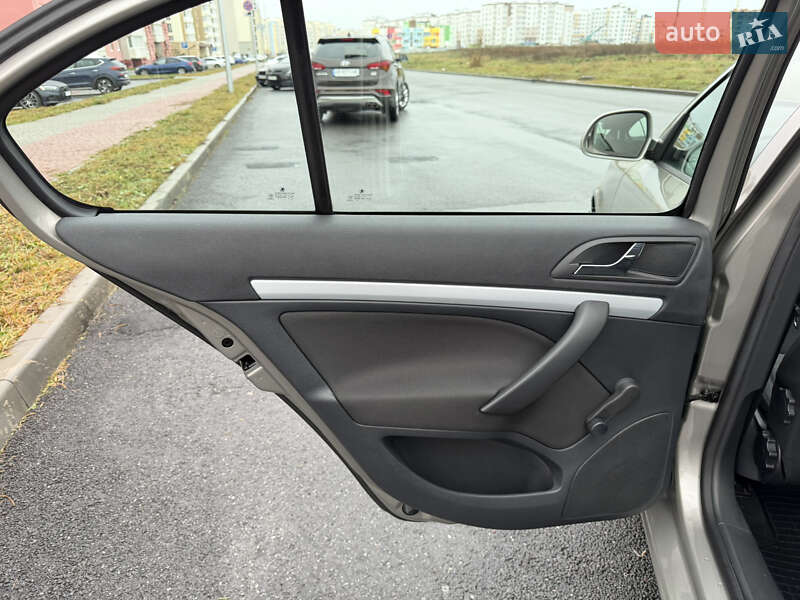 Лифтбек Skoda Octavia 2009 в Виннице