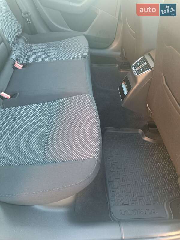 Универсал Skoda Octavia 2015 в Тернополе