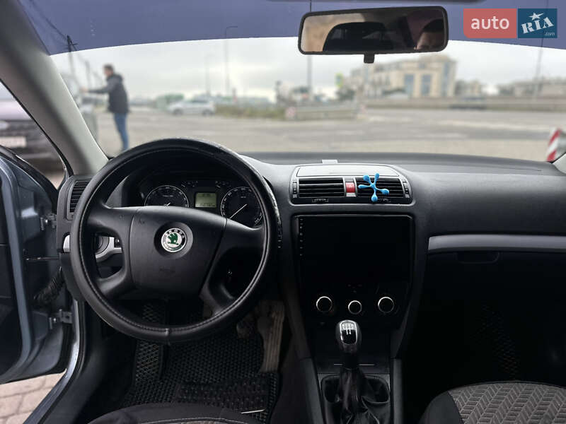 Лифтбек Skoda Octavia 2006 в Львове