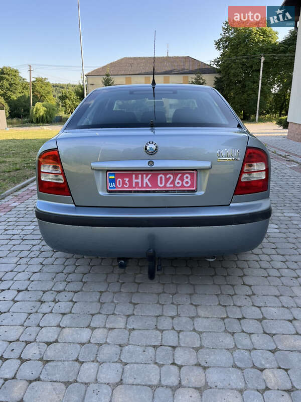 Ліфтбек Skoda Octavia 2003 в Теребовлі