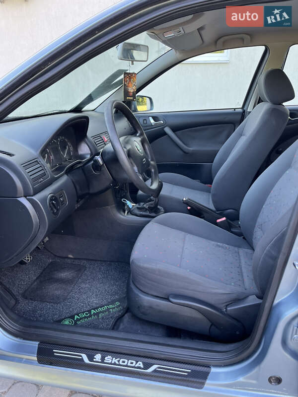 Ліфтбек Skoda Octavia 2003 в Теребовлі